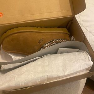 Women's Tasman Uggs Size 11